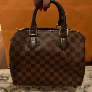 Louis Vuitton Speedy 25 with strap